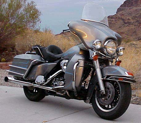 A beautiful 1986 FLHS